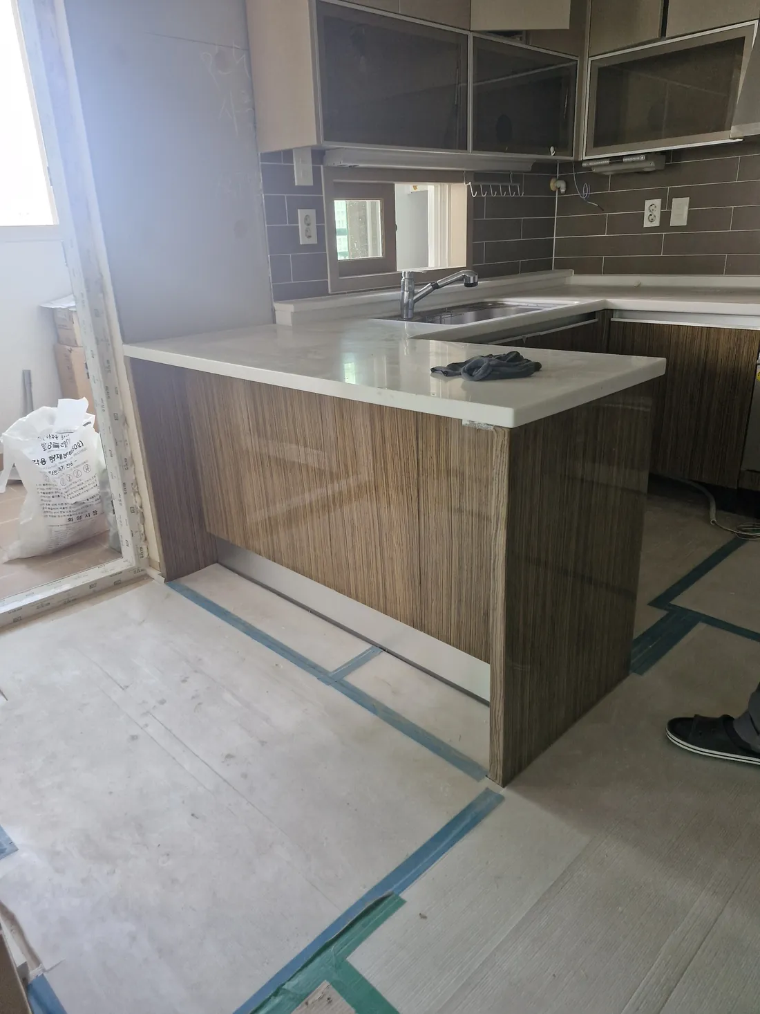 LG 오브제컬렉션 4도어 냉장고장 맞춤 매립 시공 중 현장 기록