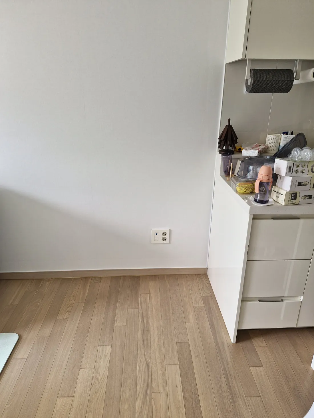 크림 베이지 색상 맞춤 냉장고장 경기 용인시 시공 전