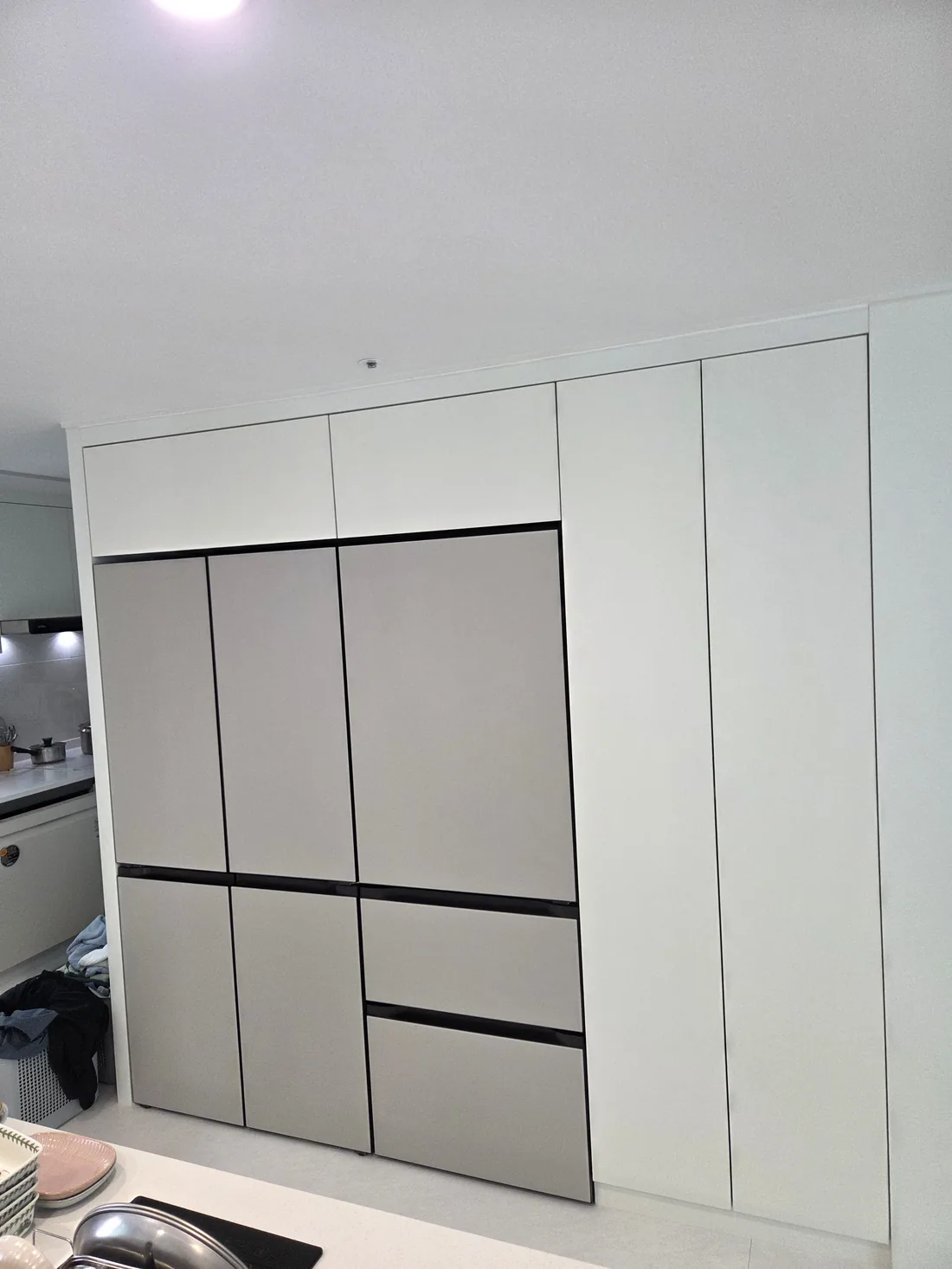 프리스탠딩 냉장고 빌트인 매립 + 사이드 간접조명 서울 송파구 시공 후